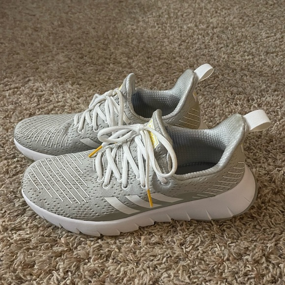 Adidas Ortholite tennis shoes women’s size 8 - like new condition - Picture 6 of 6